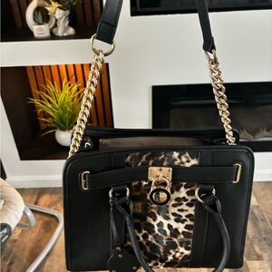 Black and leopard Dasein Purse